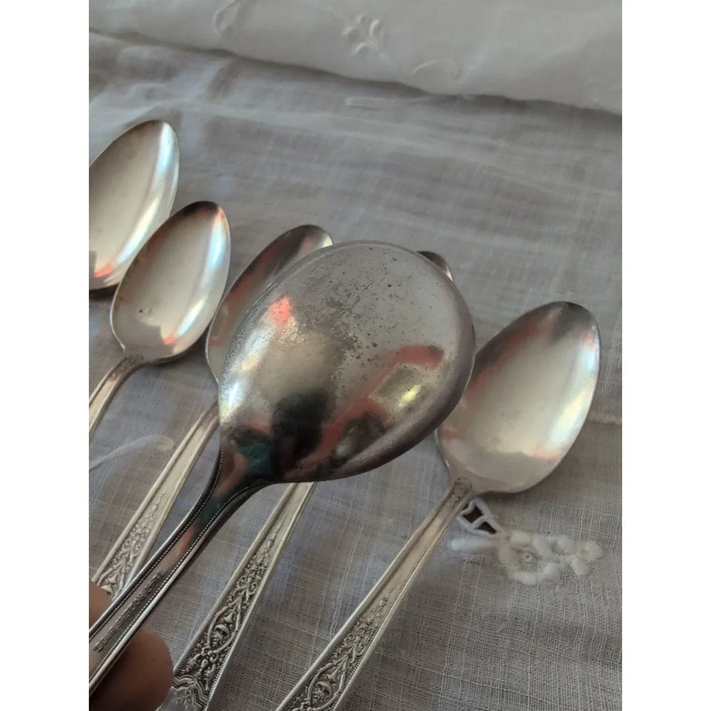 1847 ROGERS BROS Ancestral Silverplate‎ Flatware 8 Spoons 1 Butter Monogram W/M